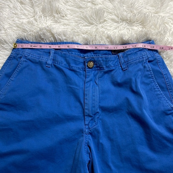 Vineyard Vines Island Shorts - Picture 4 of 9